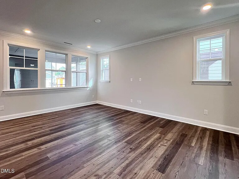 Building Photo - 304 Canyon Spring Trl