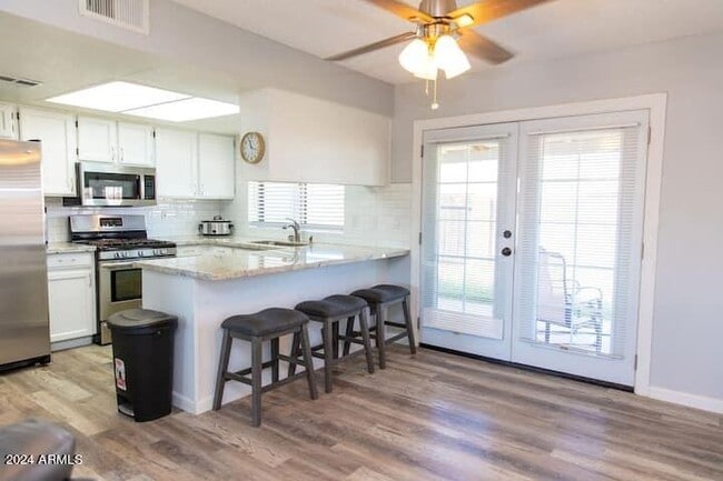 Building Photo - 1025 N Menze St