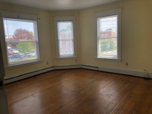 Building Photo - 75 Marlborough St