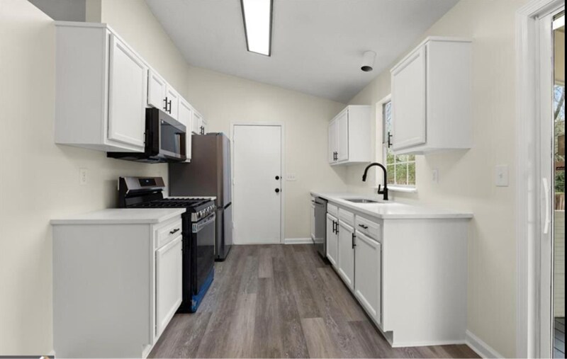 Building Photo - 3753 Adamsville Dr SW