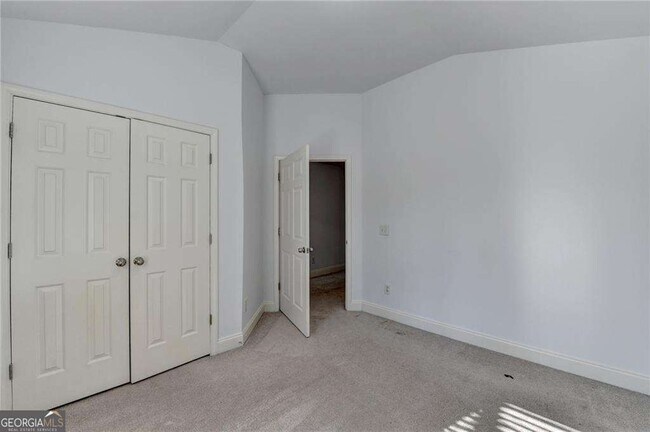 Building Photo - 2104 Nelms Pointe Landing