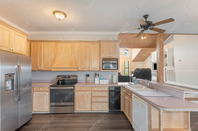 Building Photo - 7929 Daugherty-Capley Rd