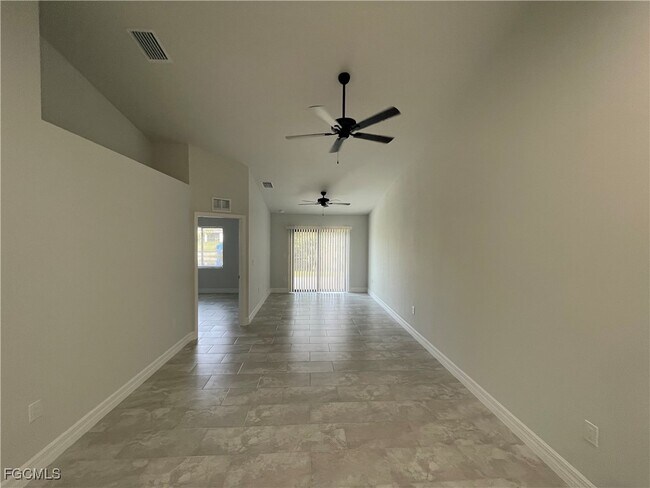 Building Photo - 1423 Gleason Pkwy