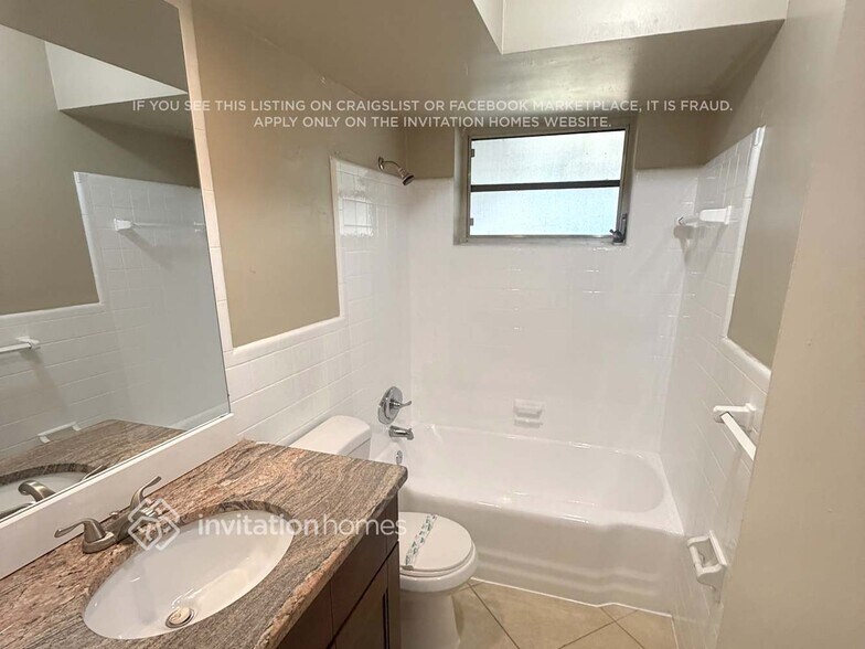 Building Photo - 3241 Pierce St