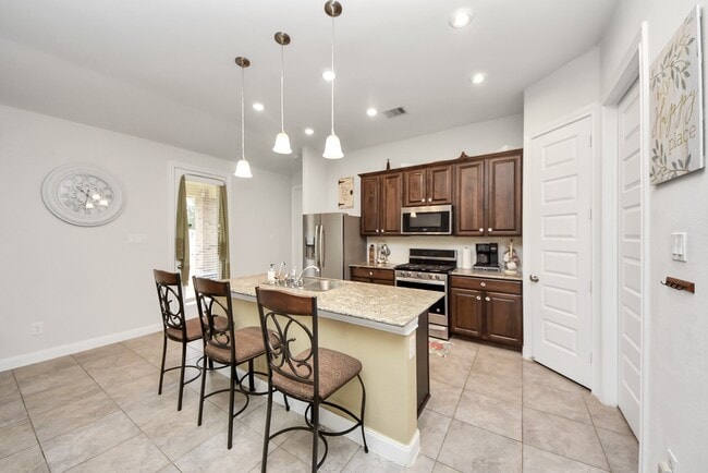 Building Photo - 8806 Chapada Highlands Dr