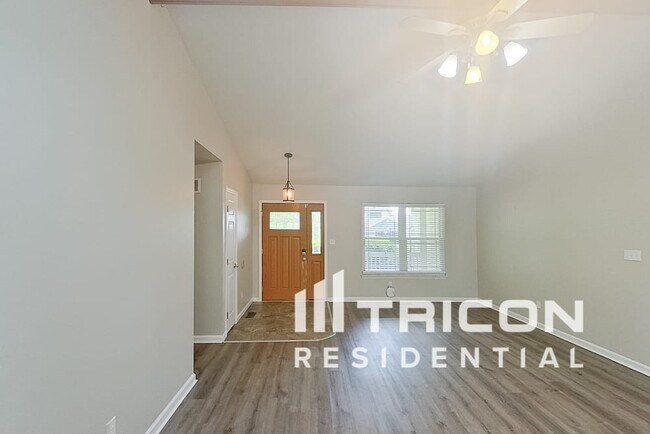 Building Photo - 745 Diamond Pointe Ct