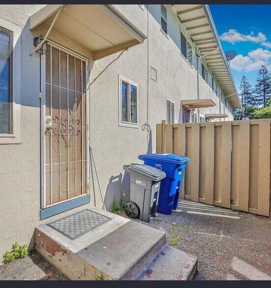 Building Photo - 407 Craven Ct