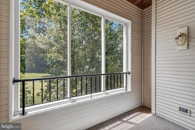Building Photo - 2111 Ganton Green