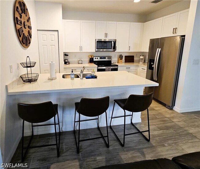 Building Photo - 5032 Arancia Ln