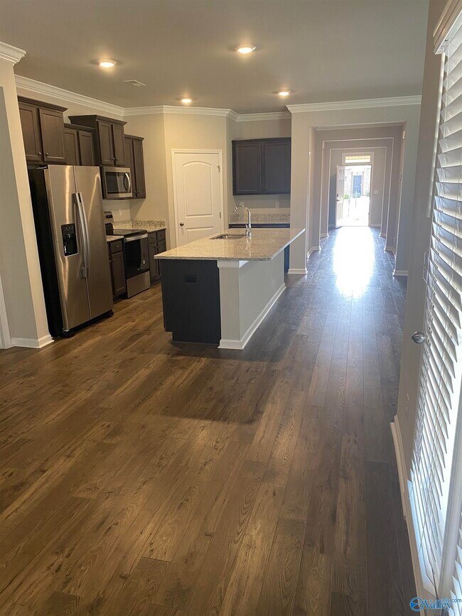 Building Photo - 14980 Westmeade Ln