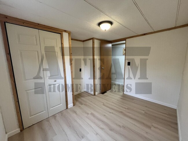 Building Photo - Charming 2-bedroom, 1-bathroom home!