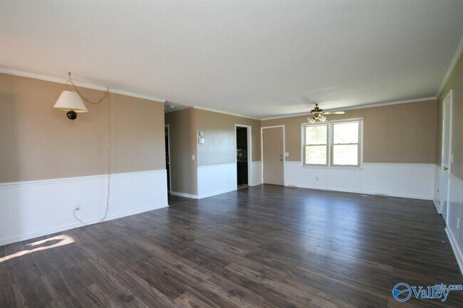 Building Photo - 6206 NW Angus Cir