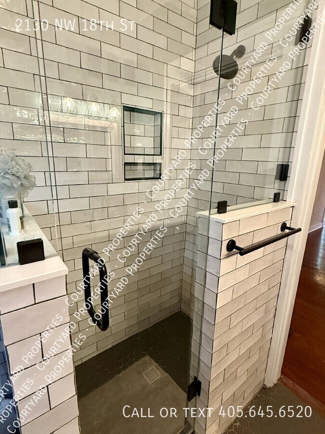 Building Photo - 2130 NW 18th St