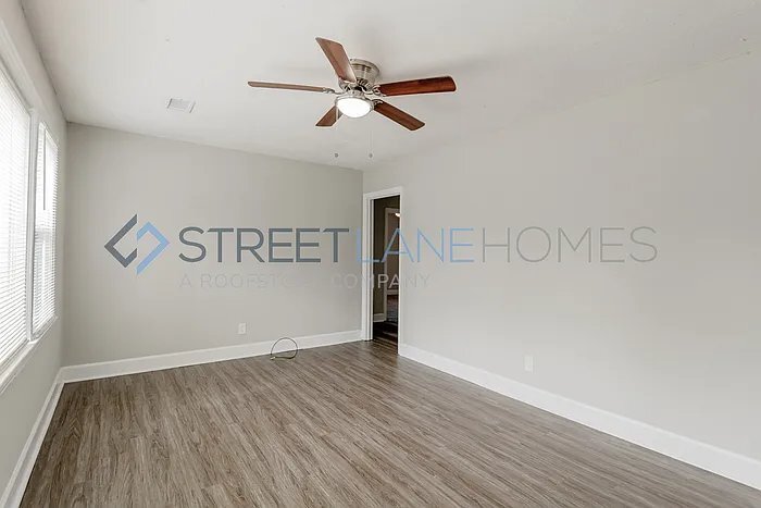 Building Photo - 209 Peachtree Cir