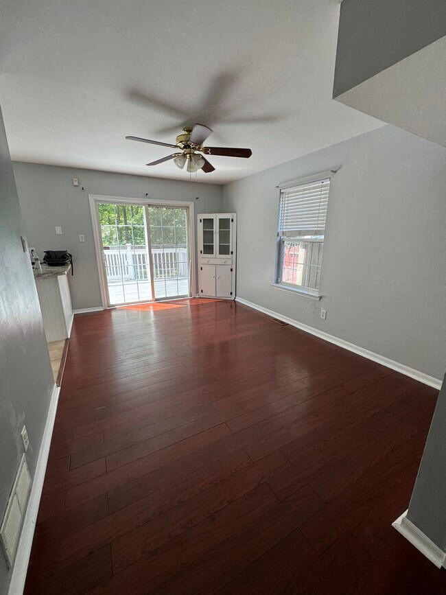 Building Photo - 415 S Zenia Ave