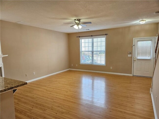 Building Photo - 2784 Terrell Trace Dr SE