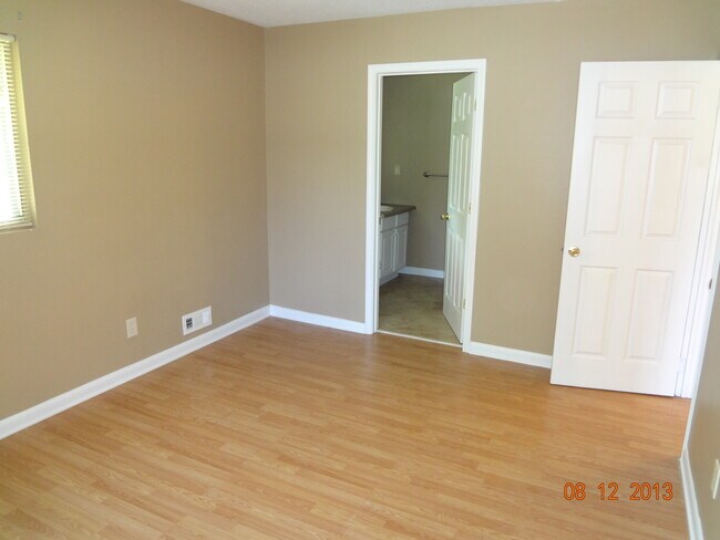 Building Photo - 152 Kendrick Ct