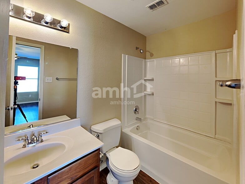 Building Photo - 4008 Freedom St