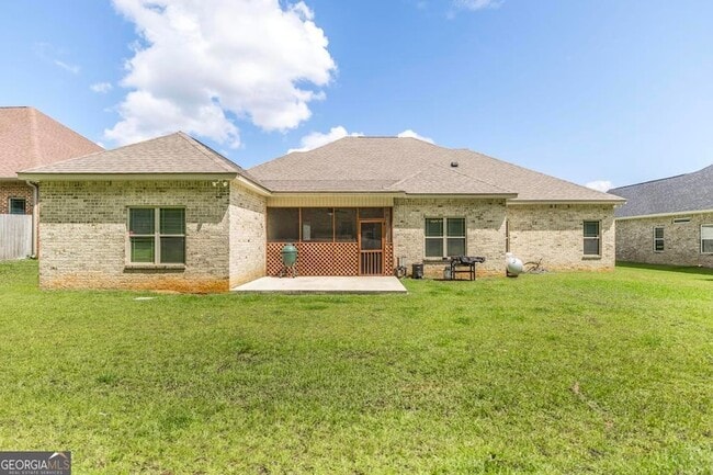 Building Photo - 306 Rustic Live Oak Trl