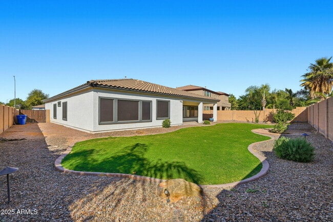 Building Photo - 10915 E Rafael Ave