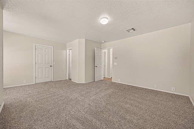 Building Photo - 18915 S Lyford Dr