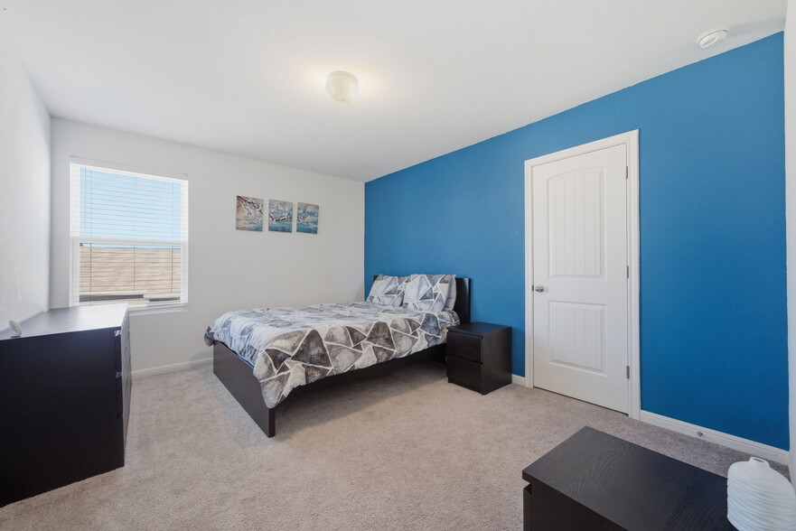 Guest Room 2 - 13011 Tarland St