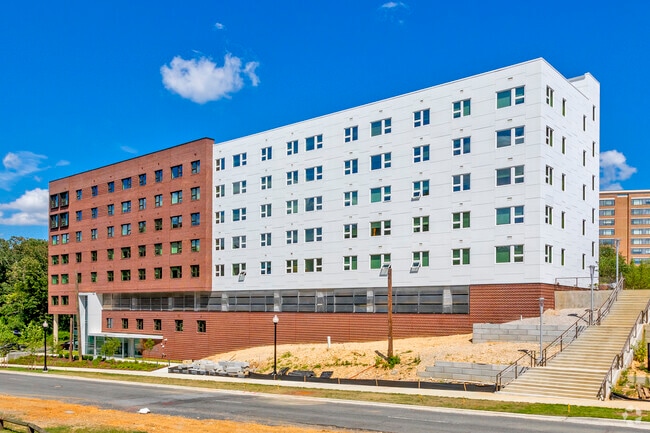 Building Photo - The Spire