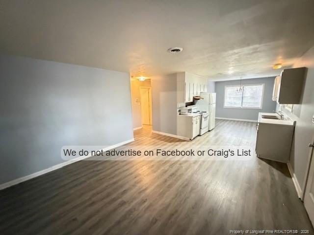 Building Photo - 1021 W Rowan St