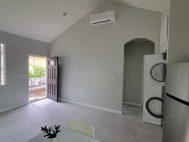 Building Photo - 7302 Lubao Ave