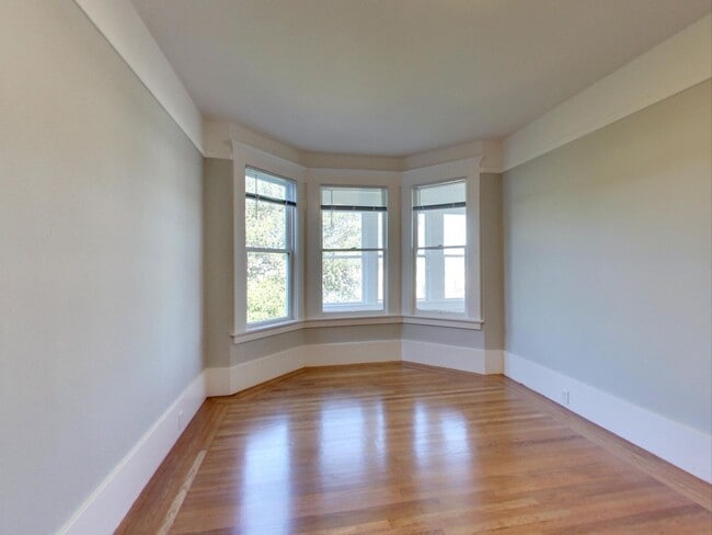 Building Photo - 1351-1353 5th Avenue (1233r)