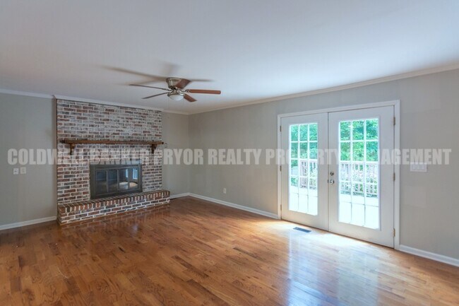 Building Photo - 9356 Charbar Cir