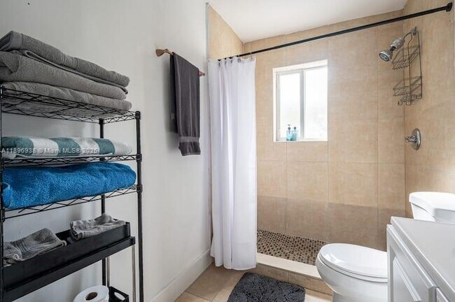 Building Photo - 8028 NW 5th Ct