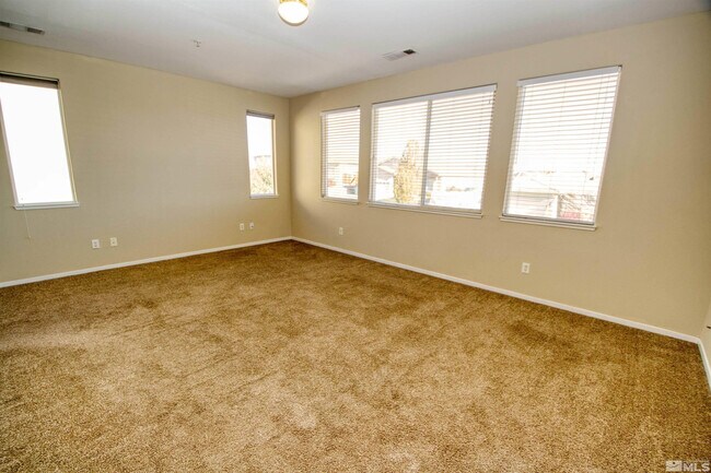 Building Photo - 3363 Fairway Ct