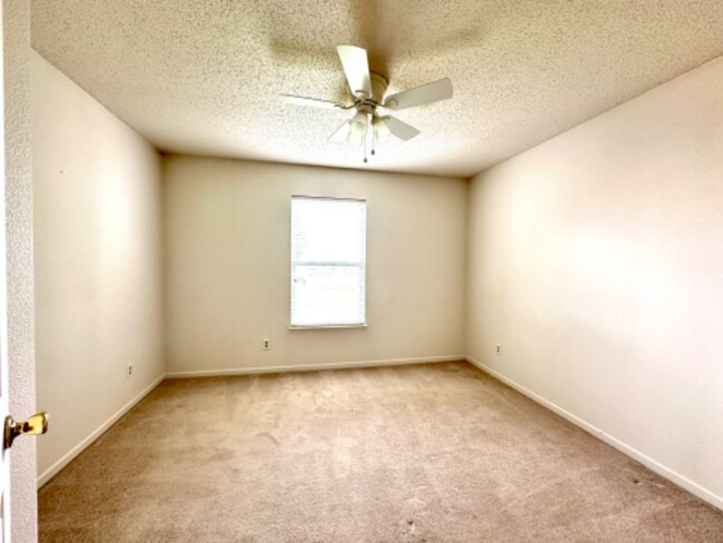 Building Photo - 9393 W Quarter Moon Dr