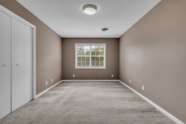 Building Photo - Renovated 4 Bedroom 3 Home for Rent!