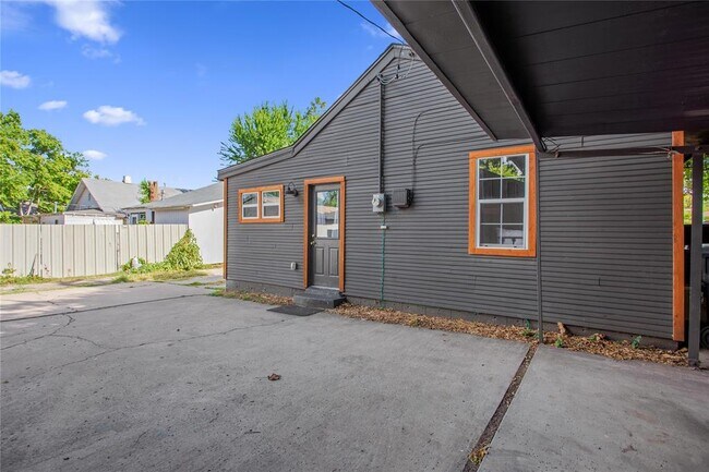 Building Photo - 2139 NW 13th St