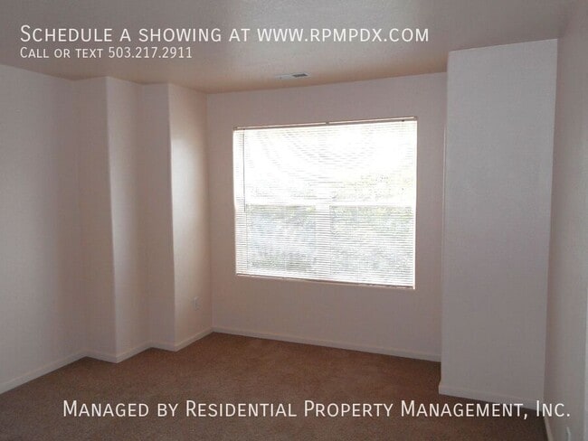 Building Photo - 2095 NE Sheffield Ave