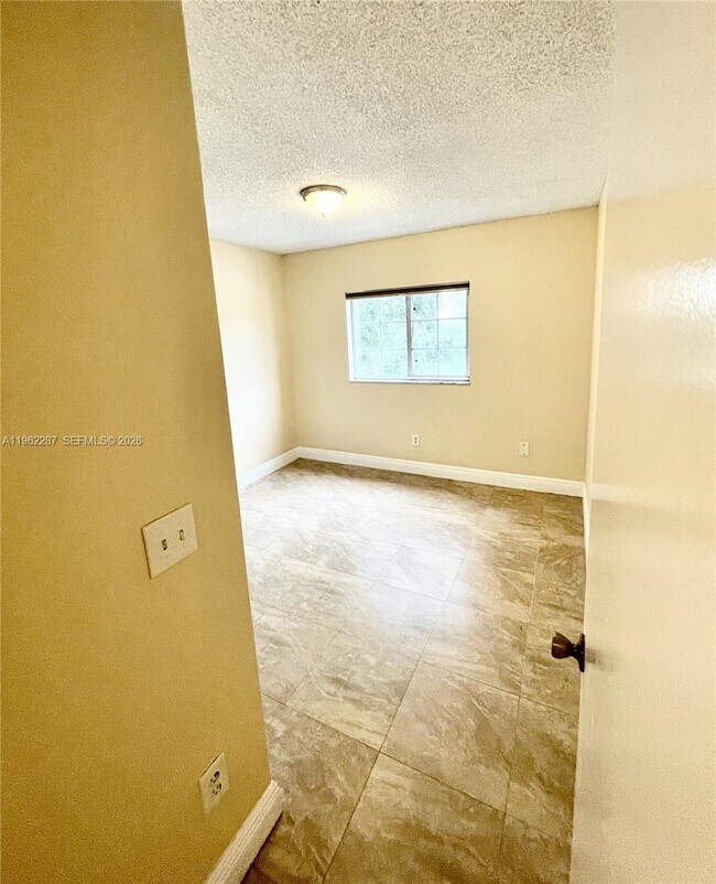 Building Photo - 3690 N 56th Ave