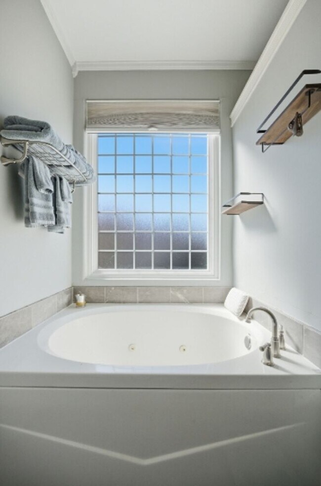 Building Photo - 1005 Bay Breeze Dr
