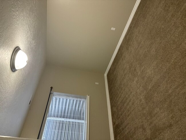Building Photo - 9789 Timp View Dr