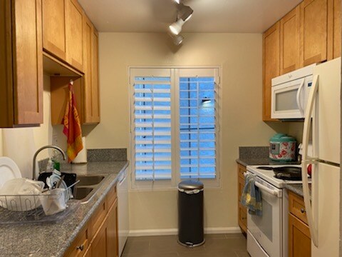Building Photo - 7111 Summertime Ln