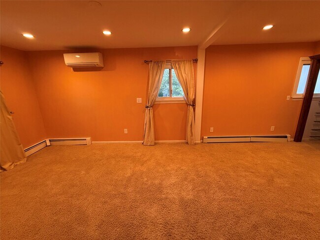 Building Photo - 357 Whittier Ave