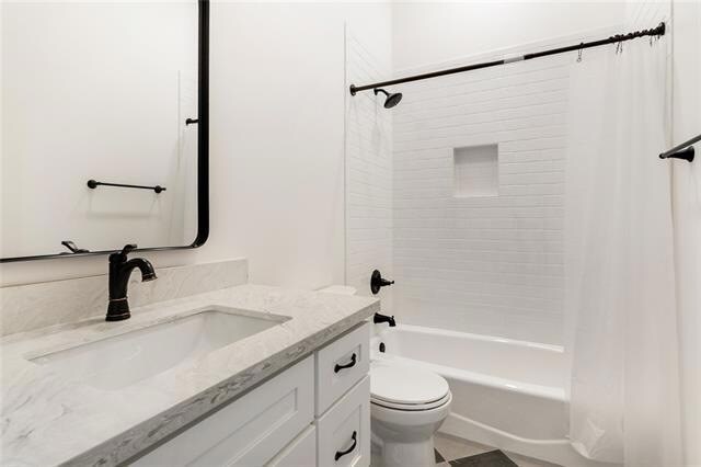 Building Photo - 1008 St Ann St.