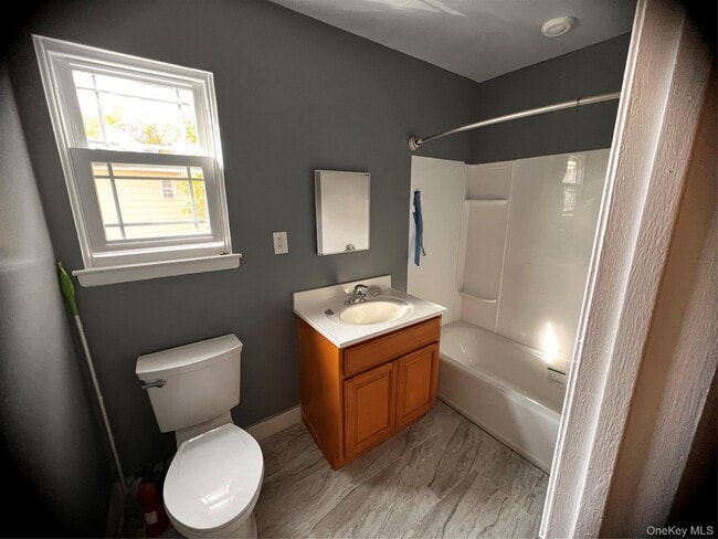 Building Photo - 11 Park Manor Ct