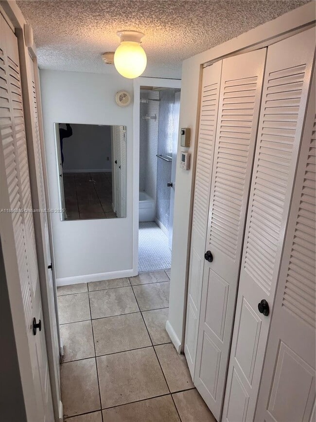 Building Photo - 1830 SW 81st Ave