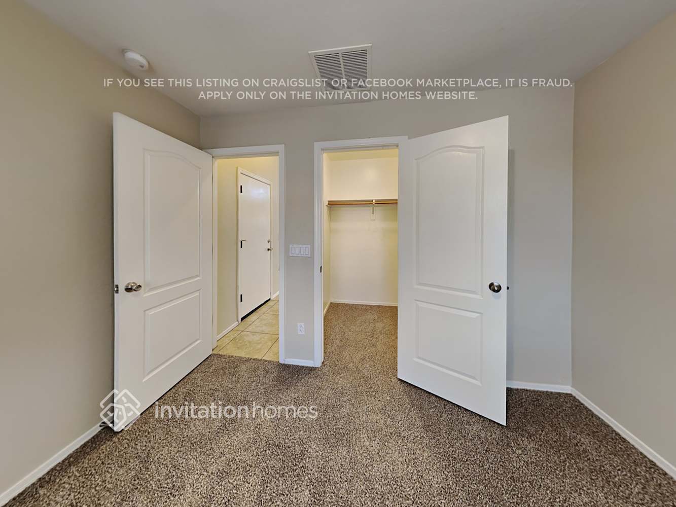 Building Photo - 9128 S Parkside Ln W