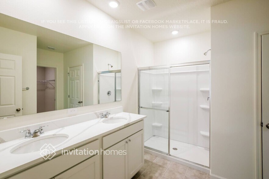 Building Photo - 9659 Seaspray Dr