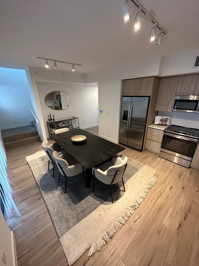 Building Photo - 7933 W 2nd Ct