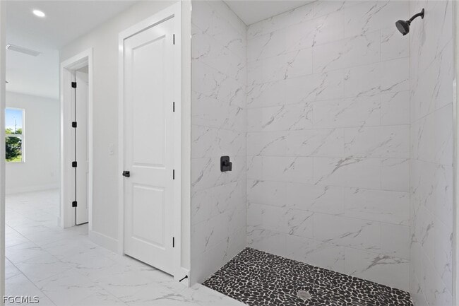 Building Photo - 4306 NW 35th St