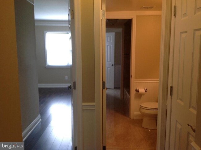 Building Photo - 298 Birch Dr